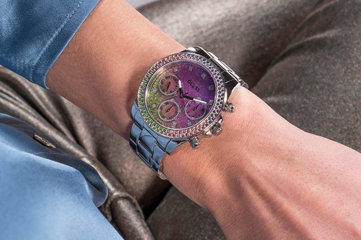 Shine Bright: Trendy Guess Silver Strap Watches for Women in 2024 - WATCH & WATCH