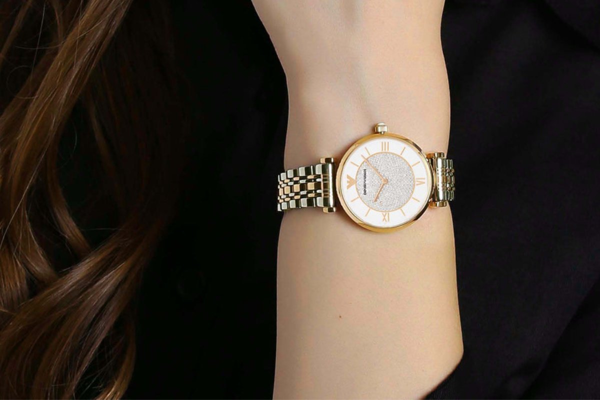 Elegant Gold-Tone Emporio Armani Watches for Ladies in 2024 - WATCH & WATCH